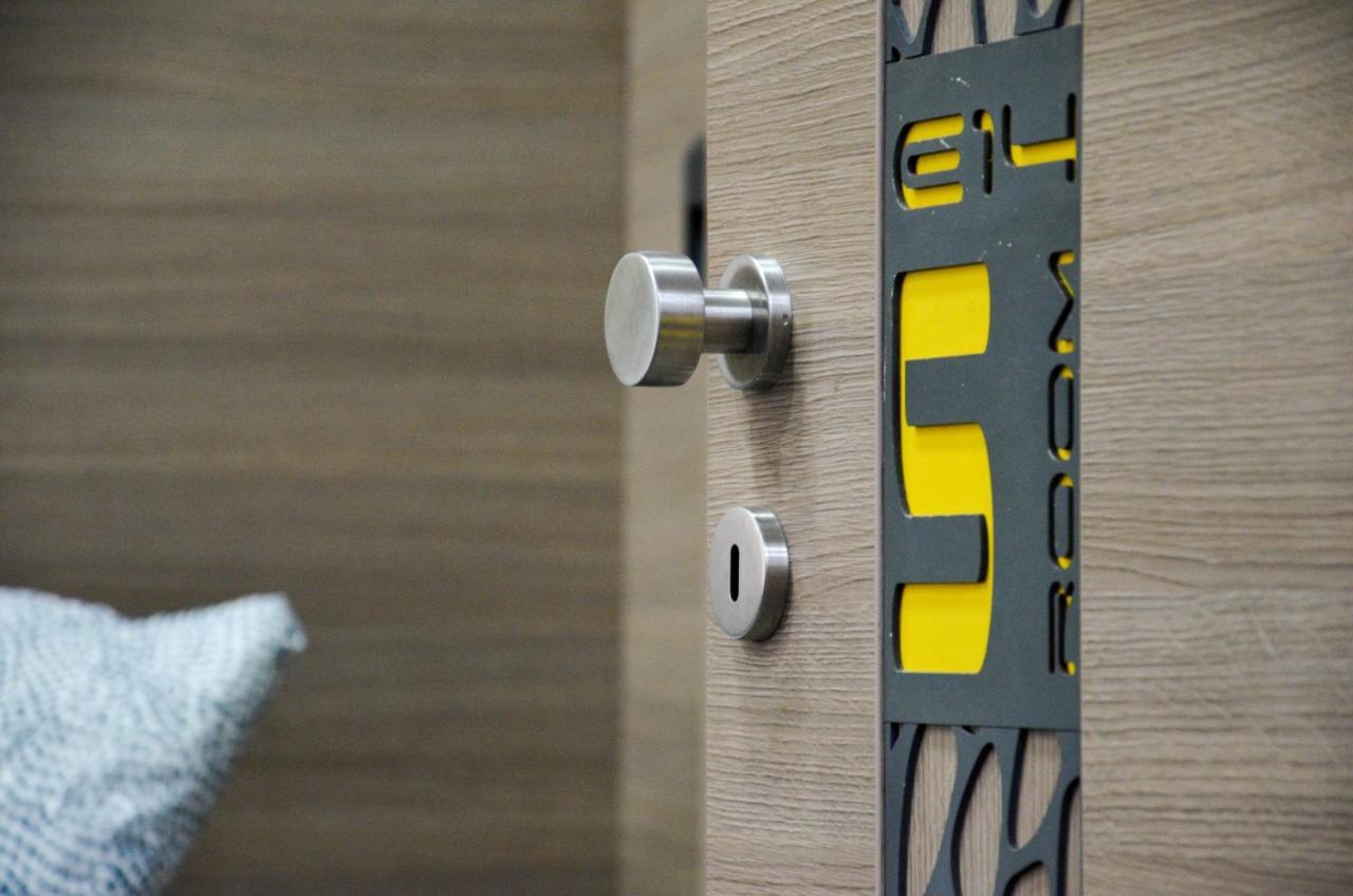 E14 Design אכסניה *
